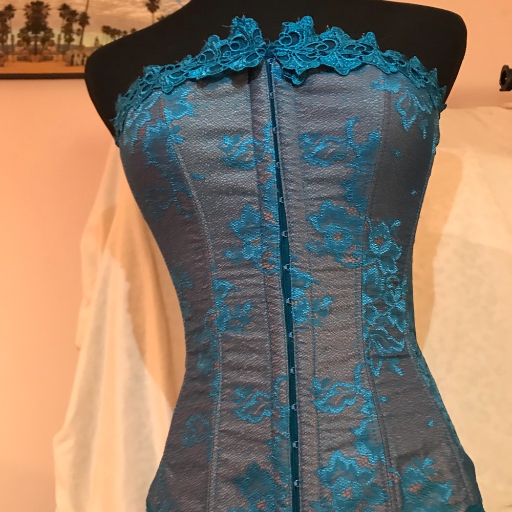 Frederick’s of Hollywood Straight Top Corset